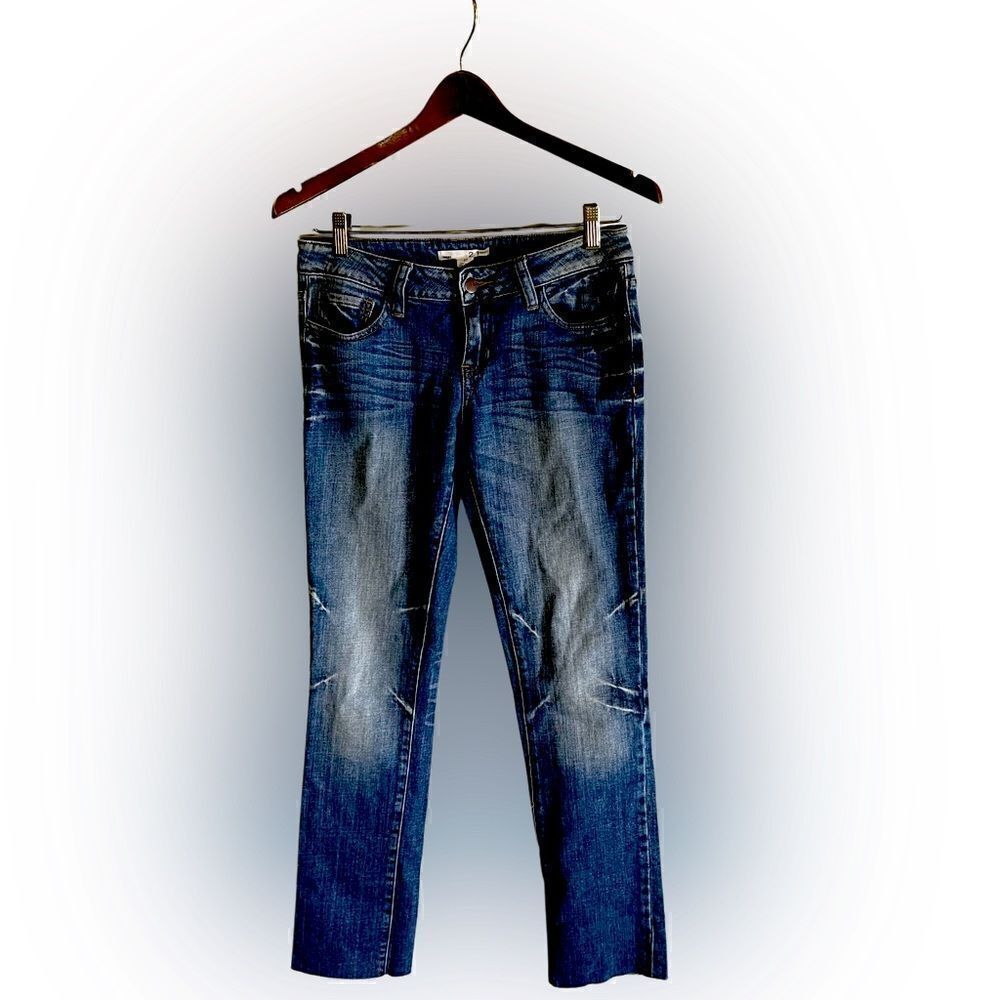 2.1 Denim Jeans- Straight leg